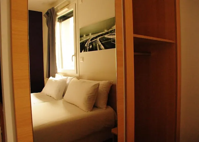 Eastlodge Lyon Est Eurexpo Hotel 3*