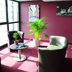Eastlodge Lyon Est Eurexpo Otel 3*