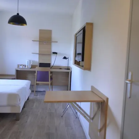 Eastlodge Lyon Est Eurexpo Отель 3*