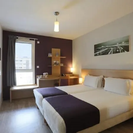 Eastlodge Lyon Est Eurexpo Отель 3*
