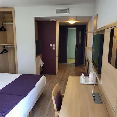 ホテル Eastlodge Lyon Est Eurexpo 3*