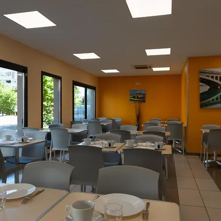 Eastlodge Lyon Est Eurexpo Hotel