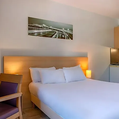 Eastlodge Lyon Est Eurexpo Hotel 3*