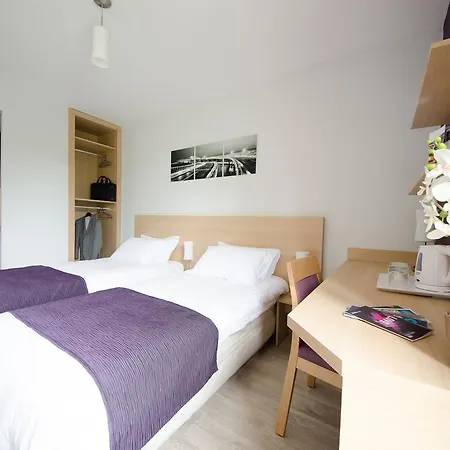 Eastlodge Lyon Est Eurexpo 3* サン・プリエスト