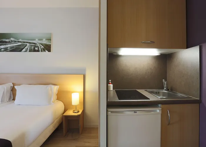 Eastlodge Lyon Est Eurexpo Hotel